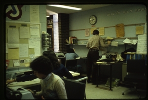 1978 WRSU Orientation Slide Show<br/>News Room - Typewriters everywhere<br>Slide #21