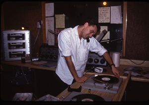 1987 WRSU Orientation Slide Show<br/>Multitasking in FM<br>Slide #33