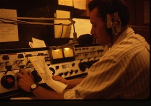 1987 WRSU Orientation Slide Show<br/>FM Control<br>Slide #41